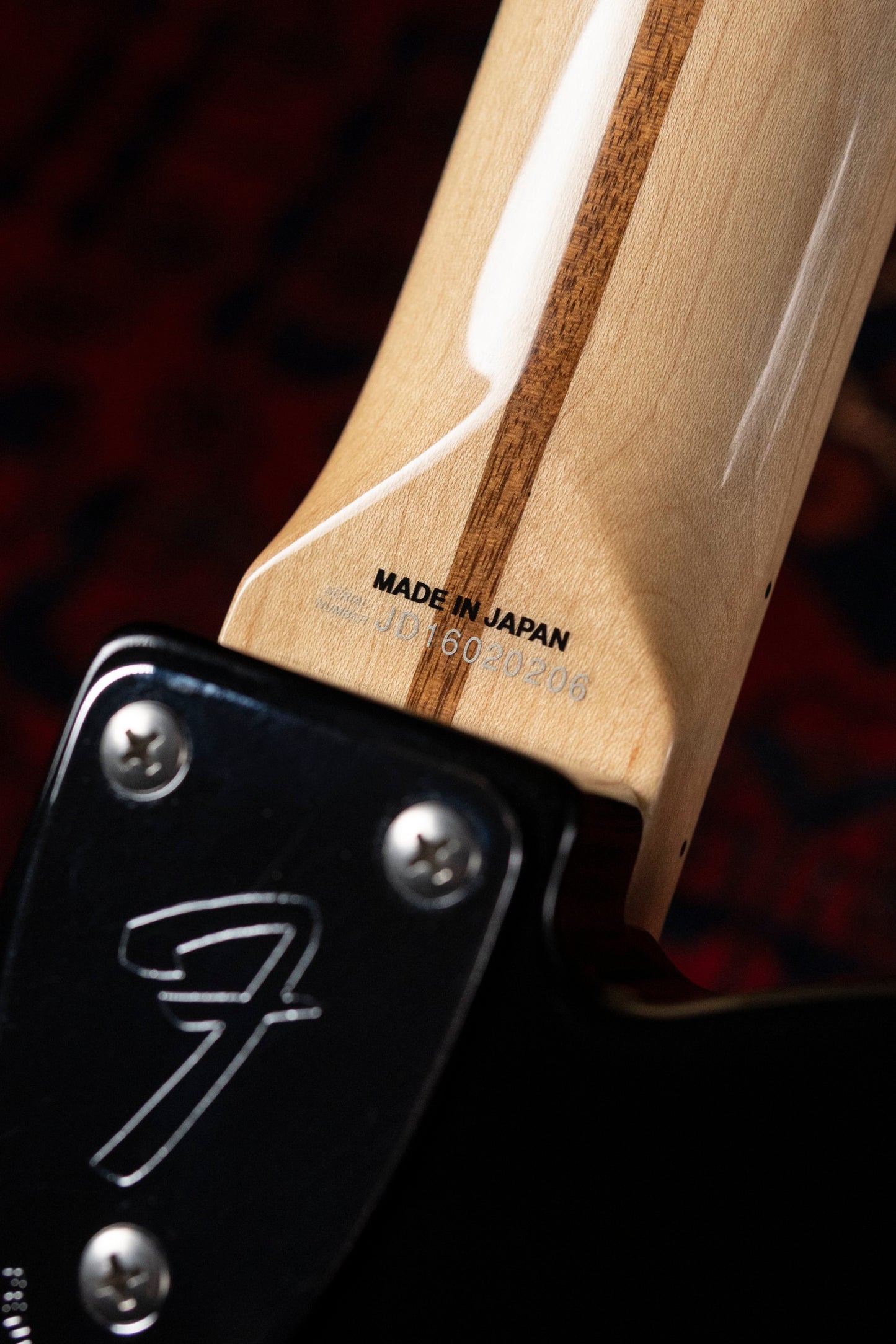 2016 Made in Japan Exclusive Series FSR Classic 70's Telecaster Thinline, Traditional, Black, 7lbs, Ash
