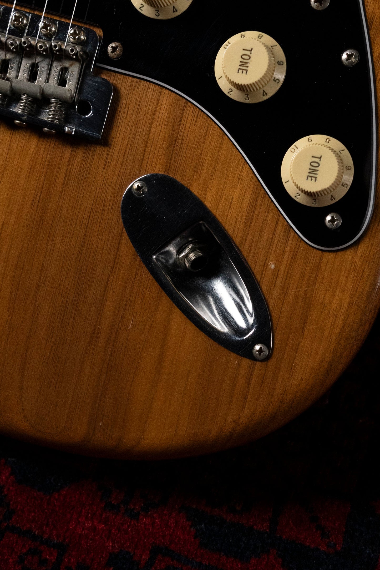 2004 Fender ST68TX WAL/R '68 Stratocaster, USA Texas Special Pickups, Non Catalog Limited Edition, Walnut Body