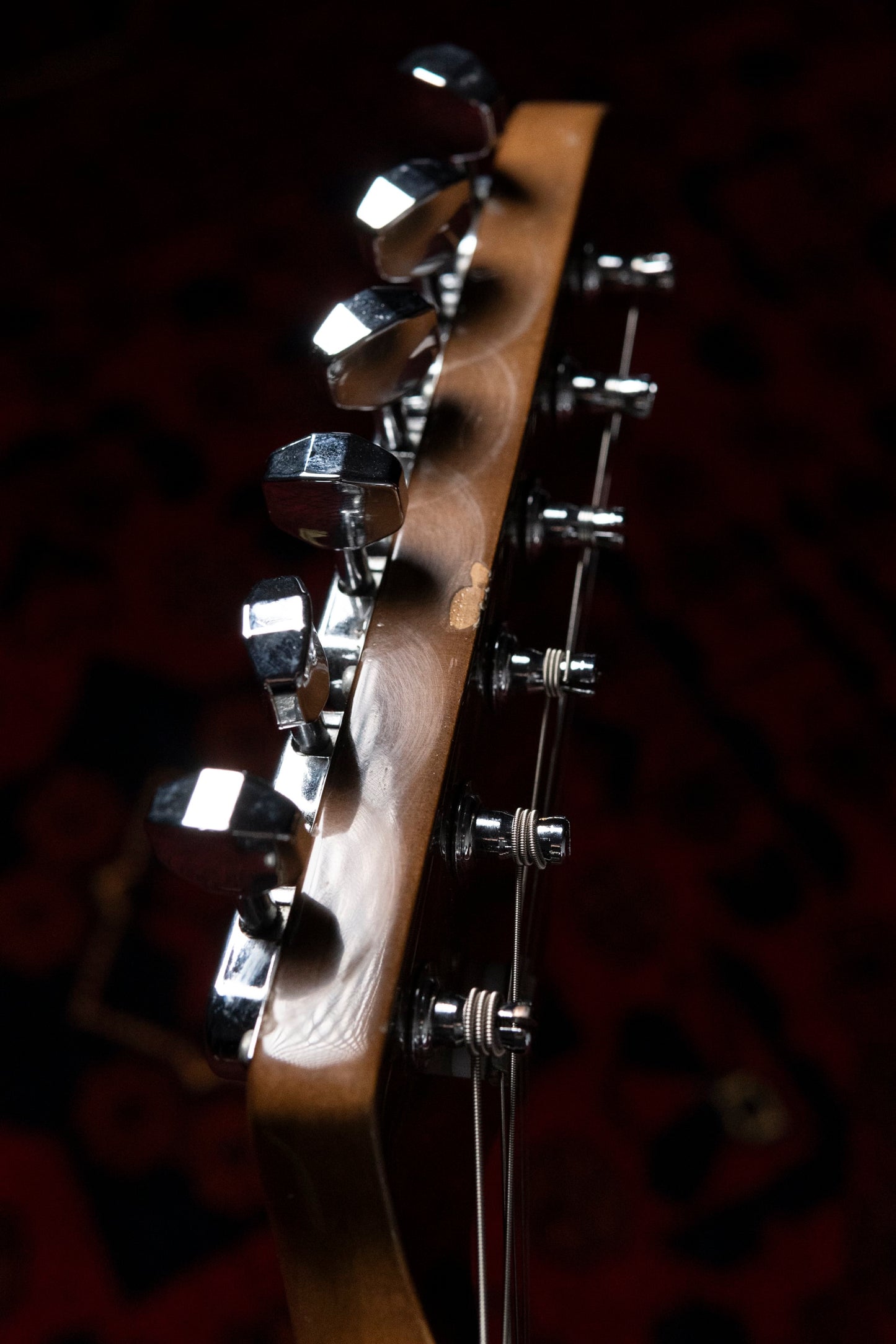 2004 Fender ST68TX WAL/R '68 Stratocaster, USA Texas Special Pickups, Non Catalog Limited Edition, Walnut Body