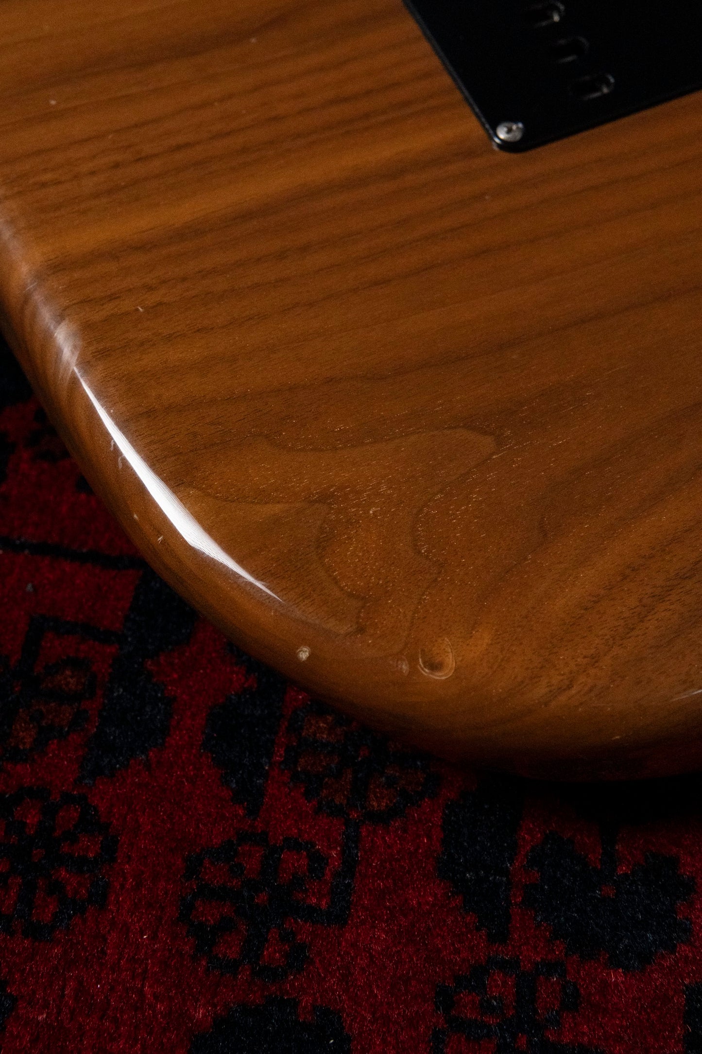 2004 Fender ST68TX WAL/R '68 Stratocaster, USA Texas Special Pickups, Non Catalog Limited Edition, Walnut Body