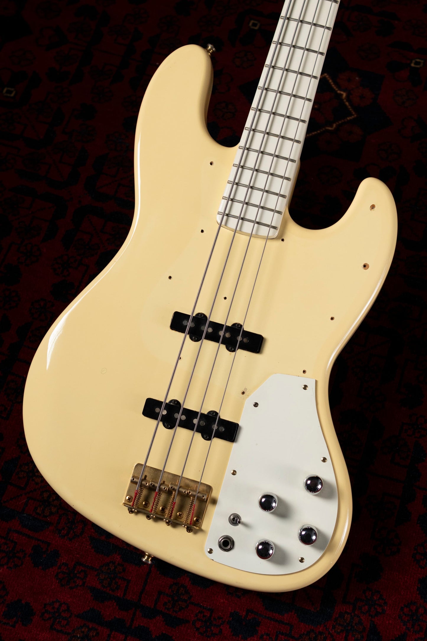 1989 Fender "Order Made" JB75-900 Jazz Bass, Gold Hardware, Fully Painted White