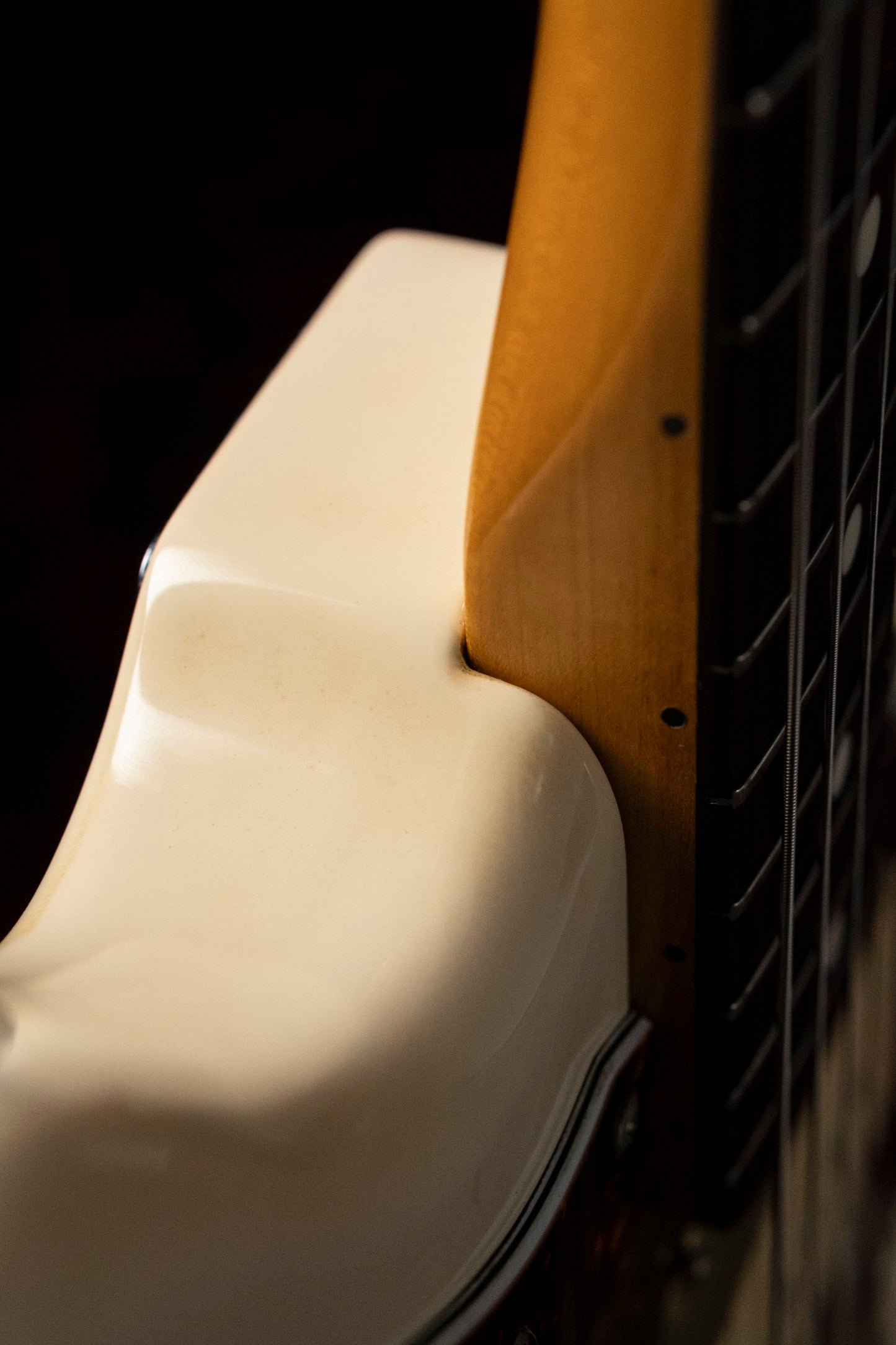 1985 Fender JM66-70 Jazzmaster, Vintage White