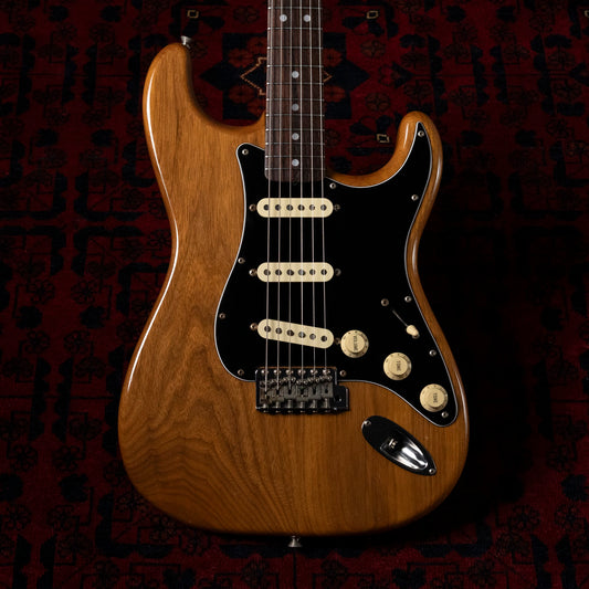 2004 Fender ST68TX WAL/R '68 Stratocaster, USA Texas Special Pickups, Non Catalog Limited Edition, Walnut Body
