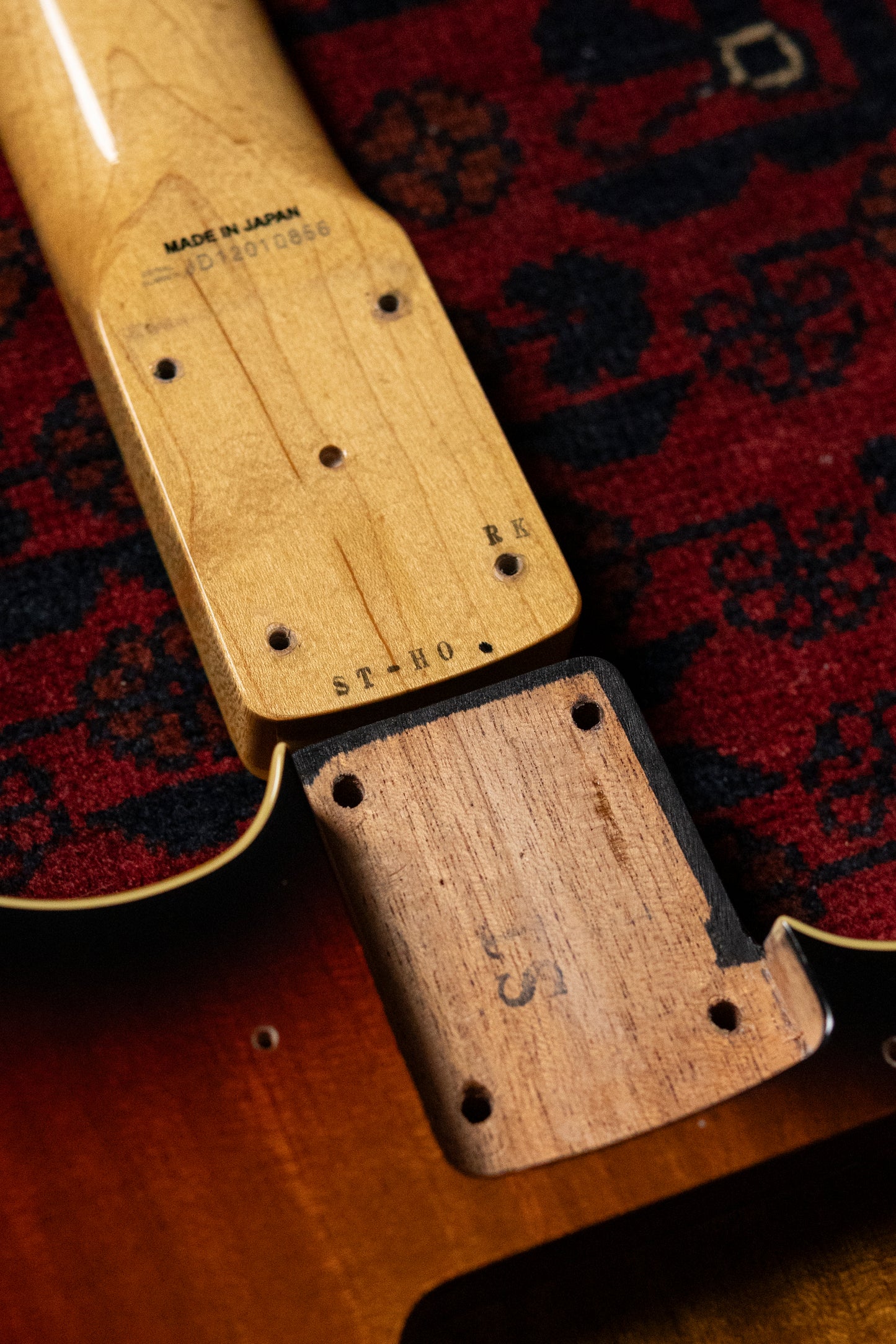 2012 Fender ST/HO/3S Hollow Body Stratocaster, 7lbs, Thinline, Mahogany