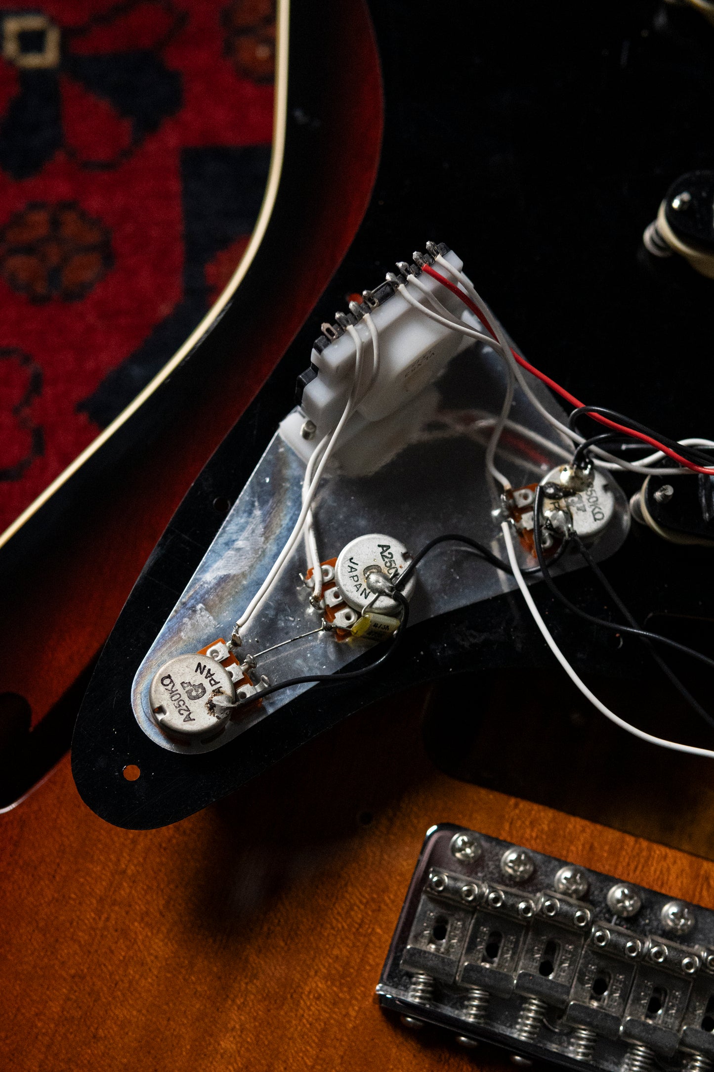 2012 Fender ST/HO/3S Hollow Body Stratocaster, 7lbs, Thinline, Mahogany