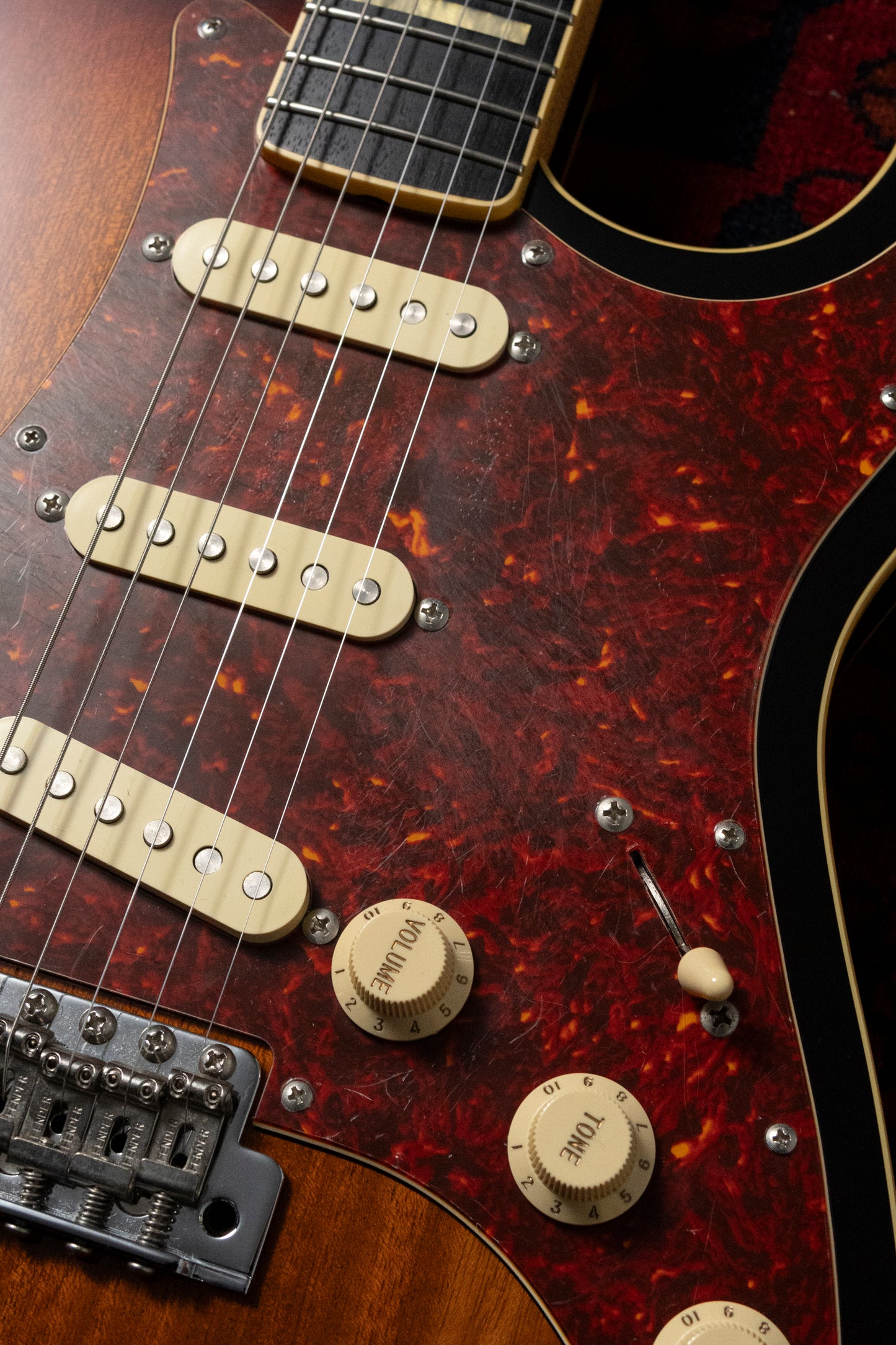 2012 Fender ST/HO/3S Hollow Body Stratocaster, 7lbs, Thinline, Mahogany