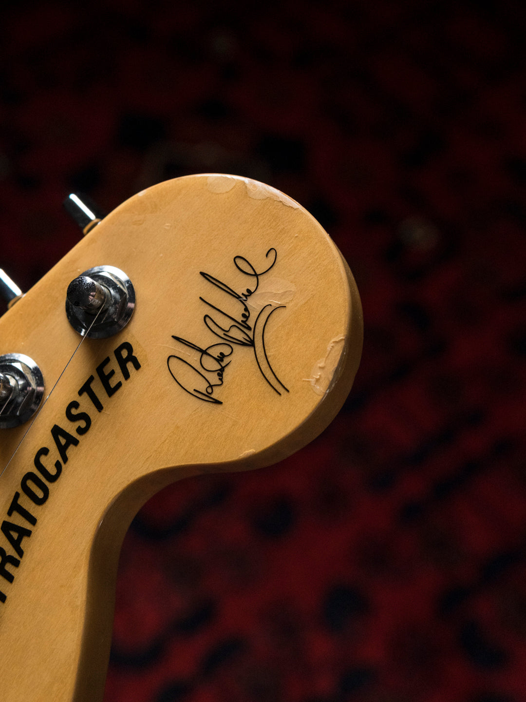 1997 Fender ST-175RB Ritchie Blackmore Signature Stratocaster, Set Neck, Lace Sensor Gold, Scalloped