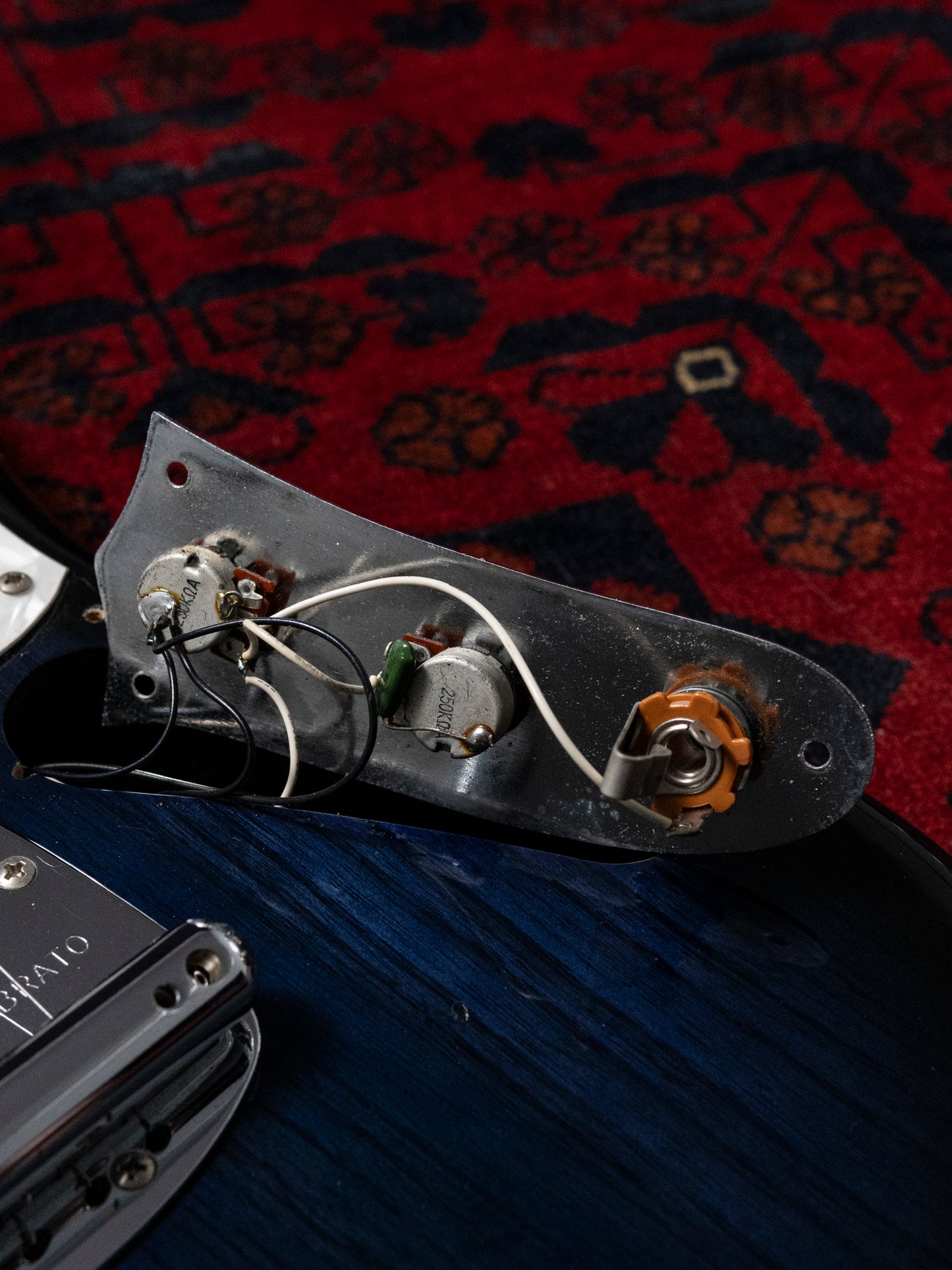 1994 Fender MG69-120, Yamano Order, Blueberry Sunburst, Matching Headstock, Lace Sensor, 6.99lbs