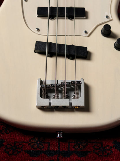 2010's Atelier Z BabyZ-4J, 7.3lbs, Matching Headstock, Transparent White, Short Scale, Ash